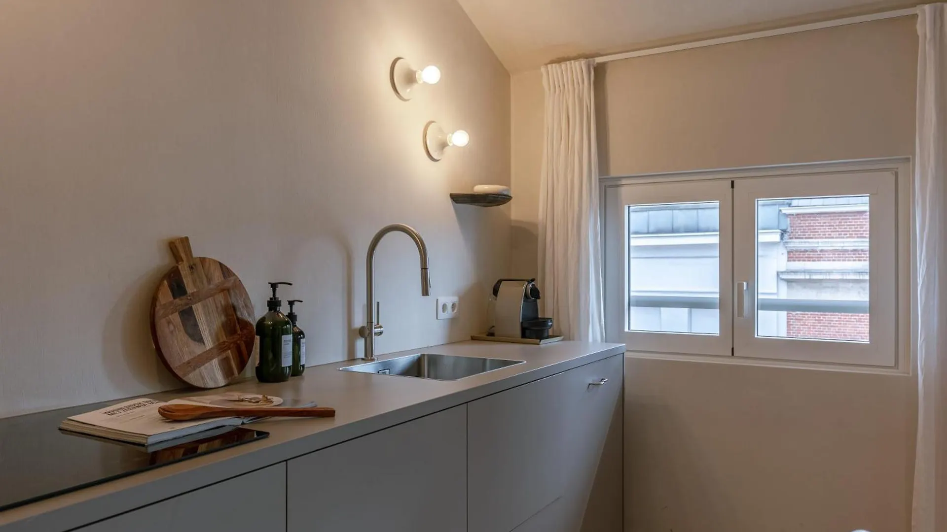 Huswell - Urban Getaway For Two In The Heart Of Antwerp Apartment Belgium