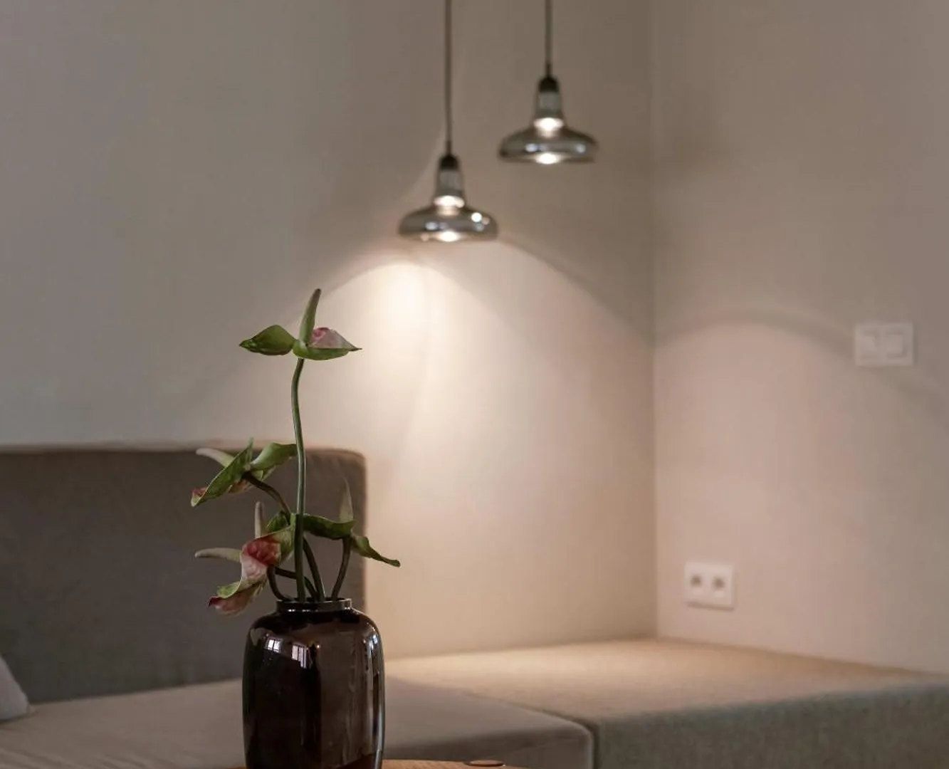 Huswell - Urban Getaway For Two In The Heart Of Antwerp Apartment